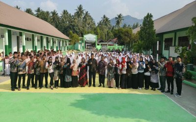 Civitas MTs Negeri 3 Bolsel Peringati Hari Kesaktian Pancasila dengan Upacara Khidmat
